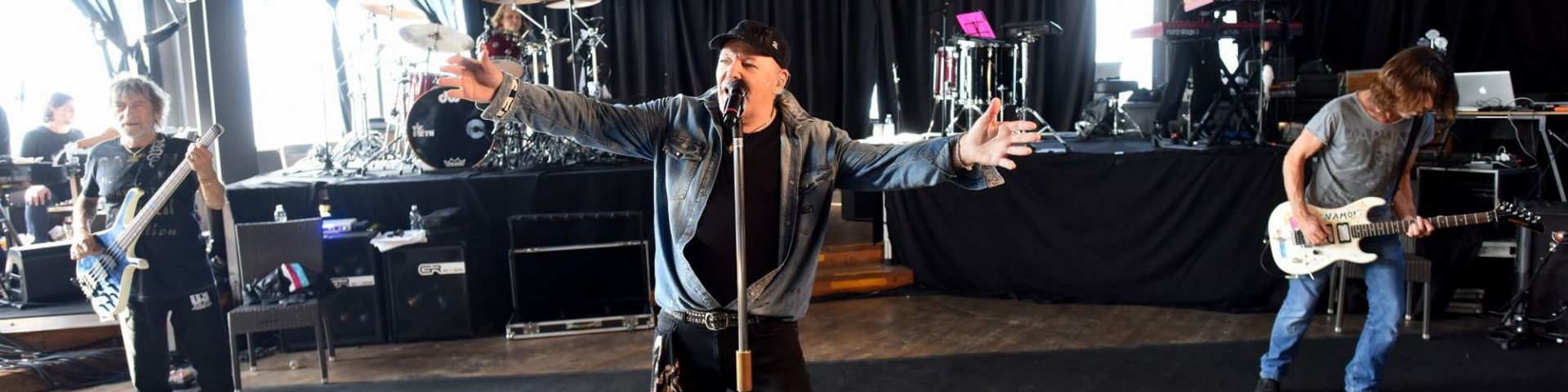 Claudio Golinelli, il bassista di Vasco Rossi ricoverato in terapia intensiva