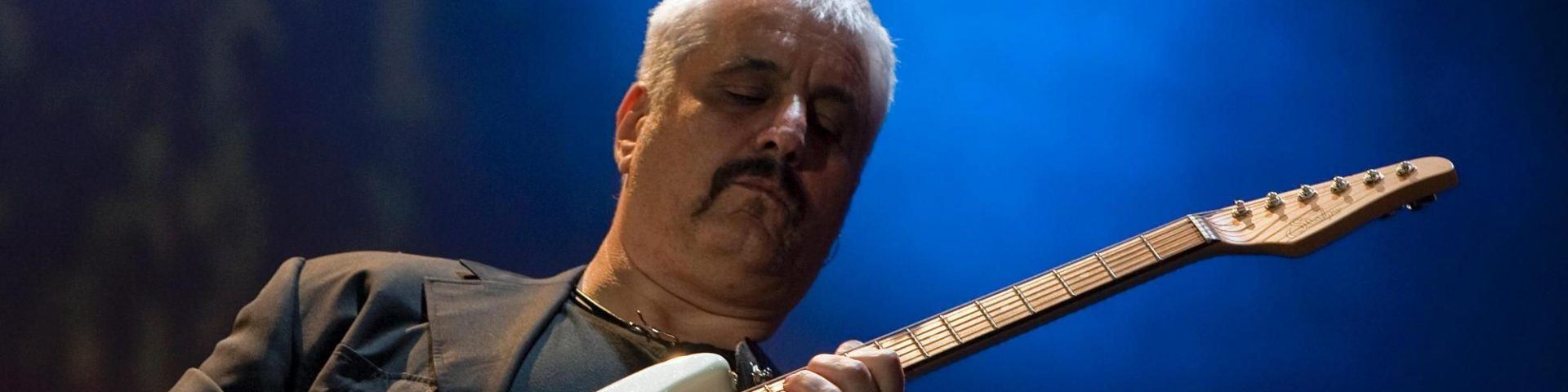 Pino è, critiche al concerto tributo a Pino Daniele: i video della serata