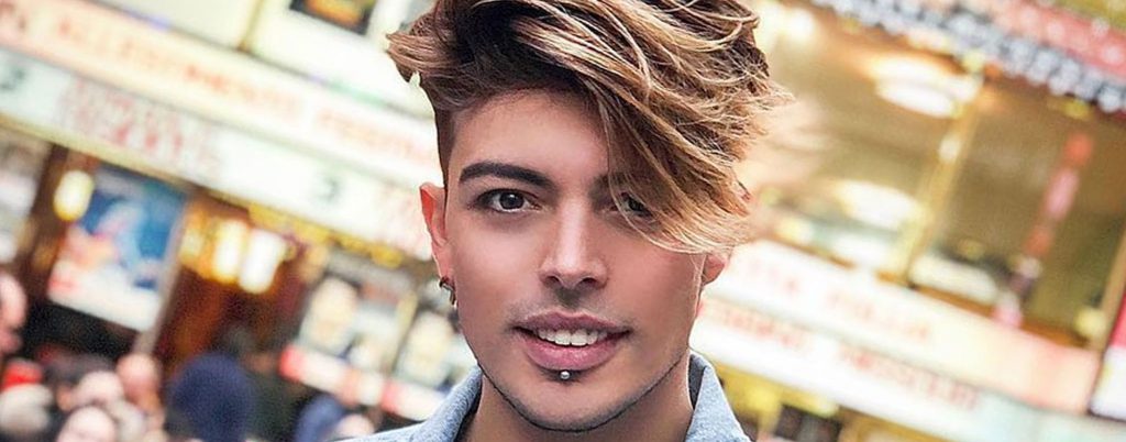 Stash dei The Kolors aggredito: la foto con il volto tumefatto