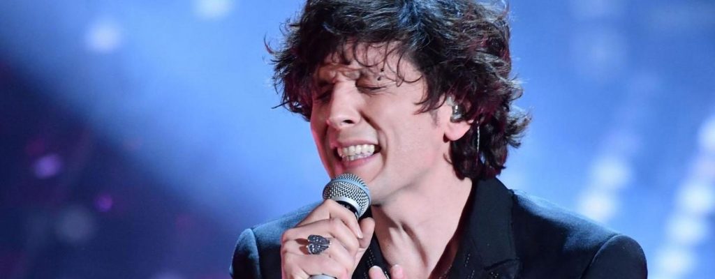 Ermal Meta in concerto ad Alassio: ricavato alle vittime del crollo di Ponte Morandi a Genova
