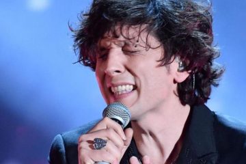 Ermal Meta in concerto ad Alassio: ricavato alle vittime del crollo di Ponte Morandi a Genova