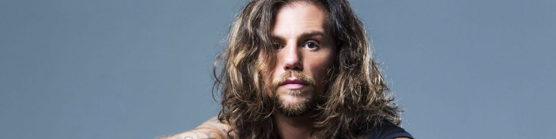 Enrico Nigiotti presenta l'album "Cenerentola": "È un inno alla vita"