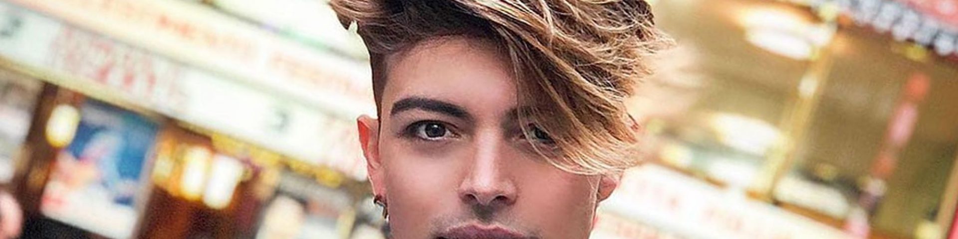 Stash ad Amici 18: il cantante dei The Kolors nuovo professore