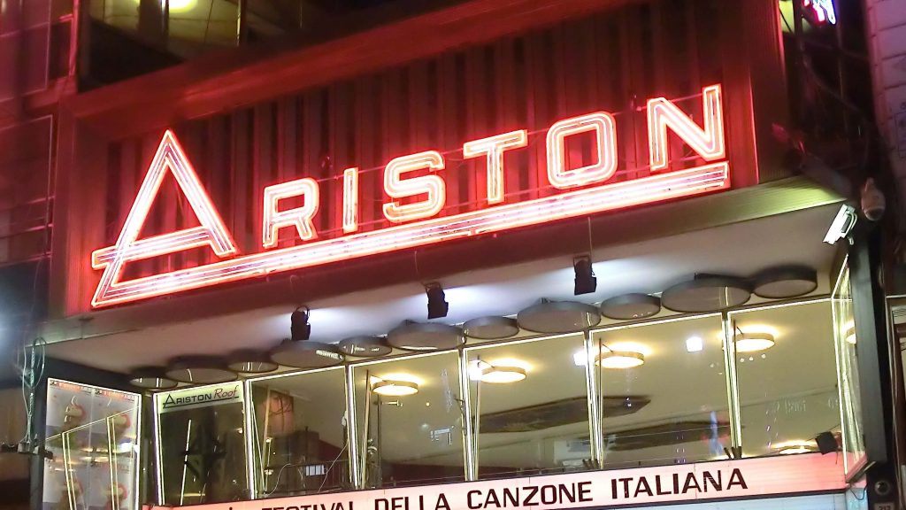 Sanremo tutto l’anno: curiosità e precedenti su pubblico e conduttori