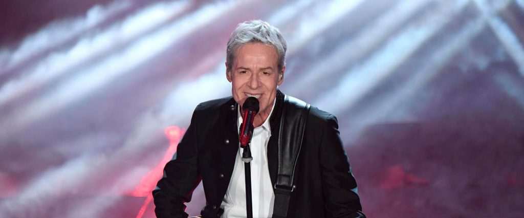 Striscia la Notizia contro Sanremo 2019: conflitto di interessi per Baglioni?