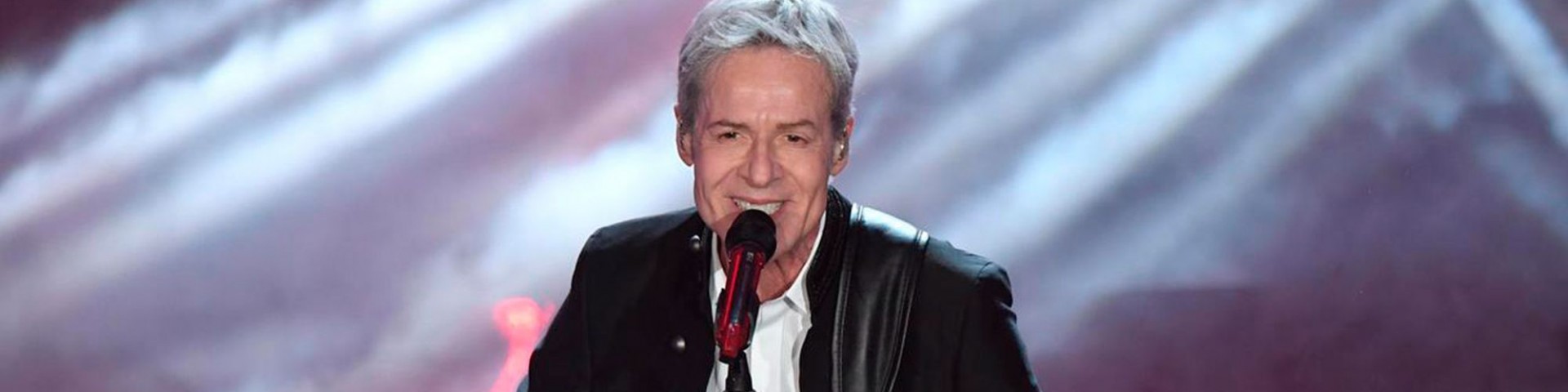 Striscia la Notizia contro Sanremo 2019: conflitto di interessi per Baglioni?