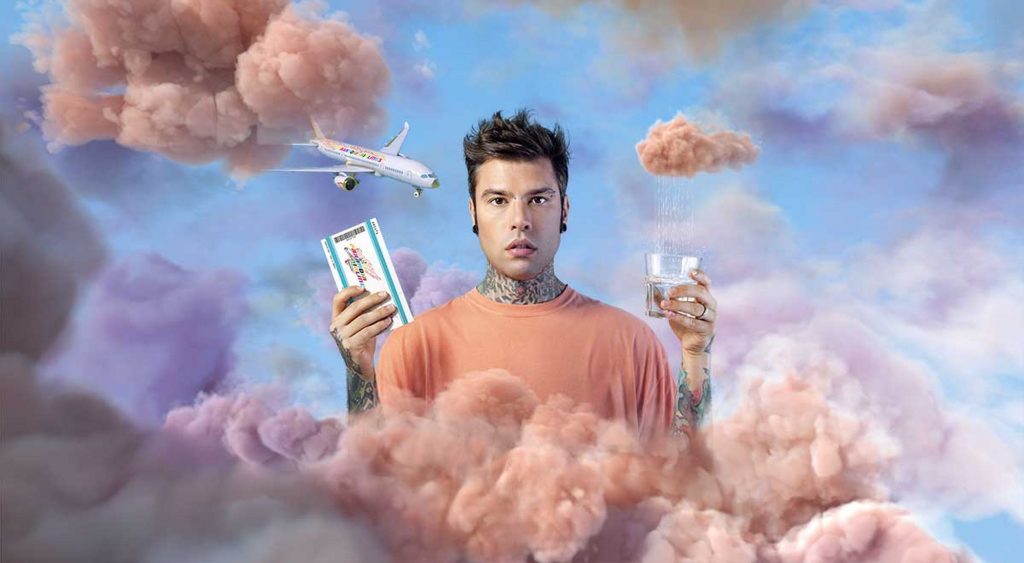 "ParaNOIA Airlines" di Fedez: quando le stories diventano più importanti del lavoro principale