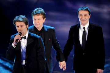 Sanremo 2010, Codacons indagava su televoto truccato - Video lancio degli spartiti in diretta