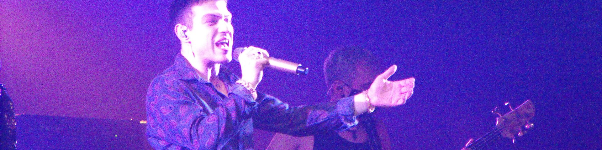 Irama in concerto emoziona tutto l’Atlantico Live a Roma