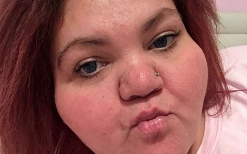 Chi è Chiara Dalessandro? Salta l'ospitata della youtuber al Grande Fratello