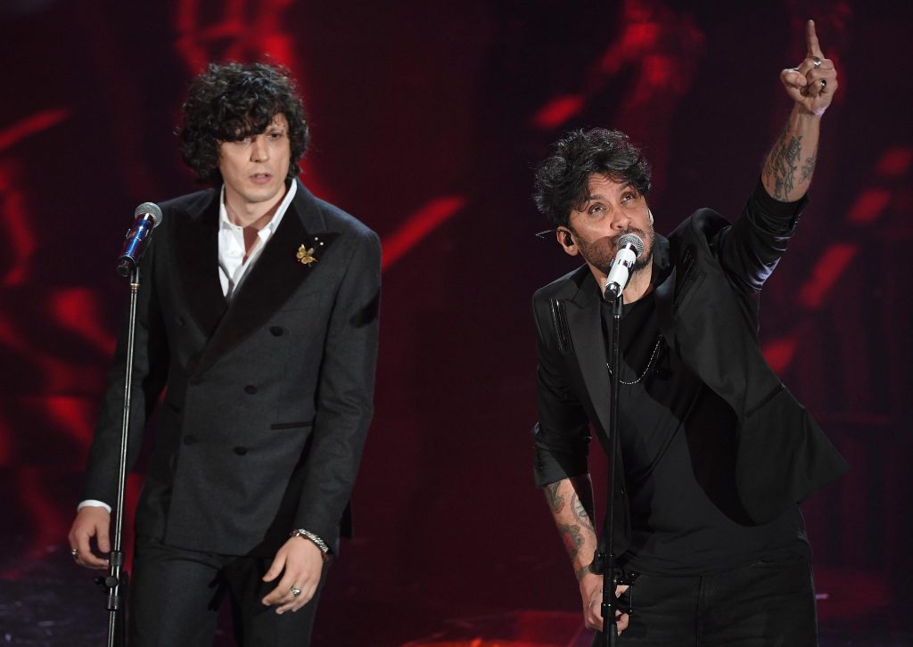 #AmiciMetaMoro: l'esibizione di Ermal Meta e Fabrizio Moro ad Amici 18 - Video