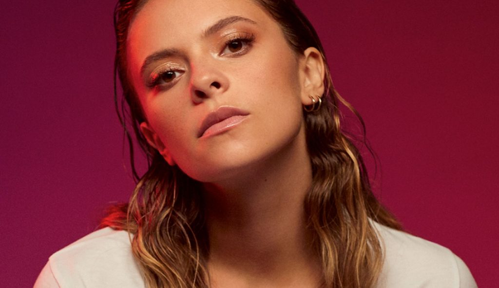Francesca Michielin ironizza sul “caso Morelli”: “Se incrocio un uomo e il mio femminile non è abbastanza in primo piano?”