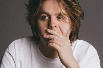 Chi è Lewis Capaldi: dal successo improvviso al Festival di Sanremo 2020