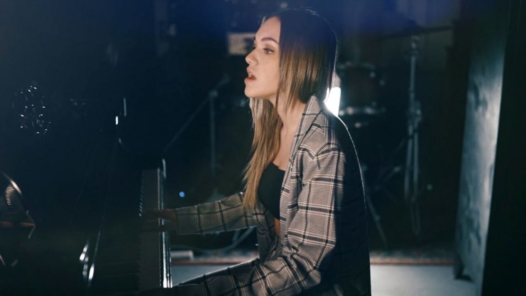 Sanremo 2023, chi è l’autore di Egoista di Shari?