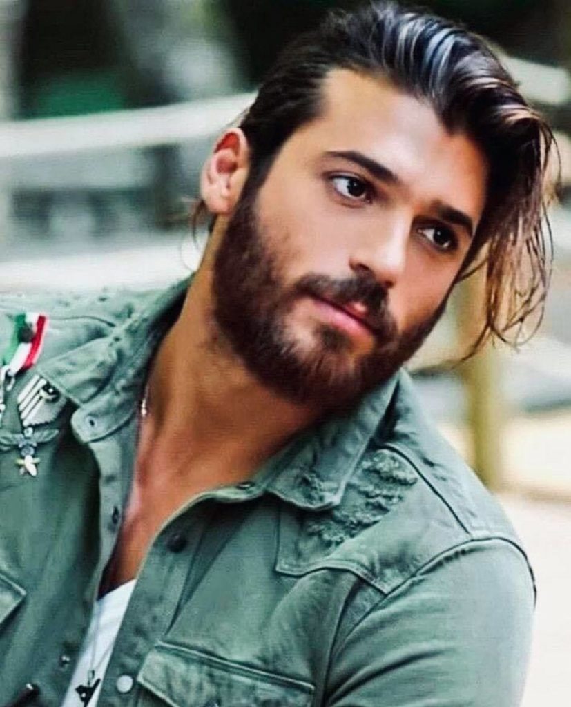 Can Yaman al Christmas World di Roma