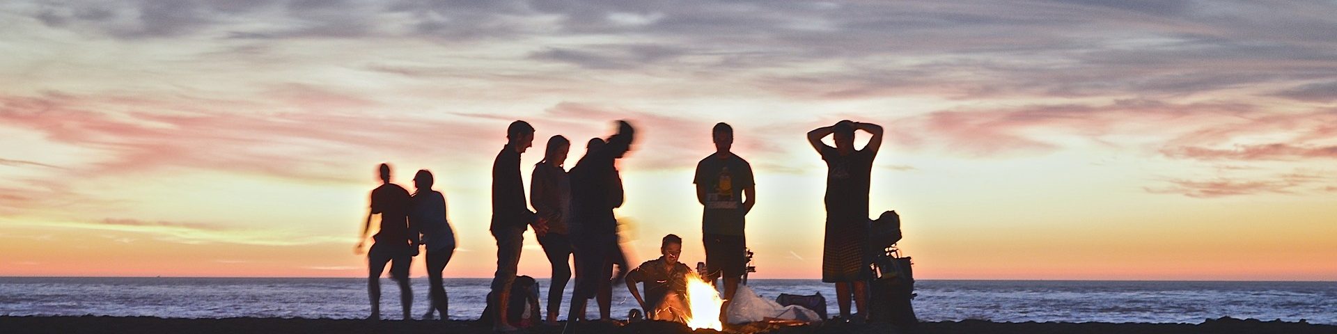 Le 10 canzoni per il falò di Ferragosto