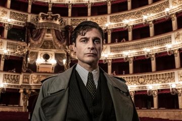 Replica in TV: quando e dove rivedere Il Commissario Ricciardi