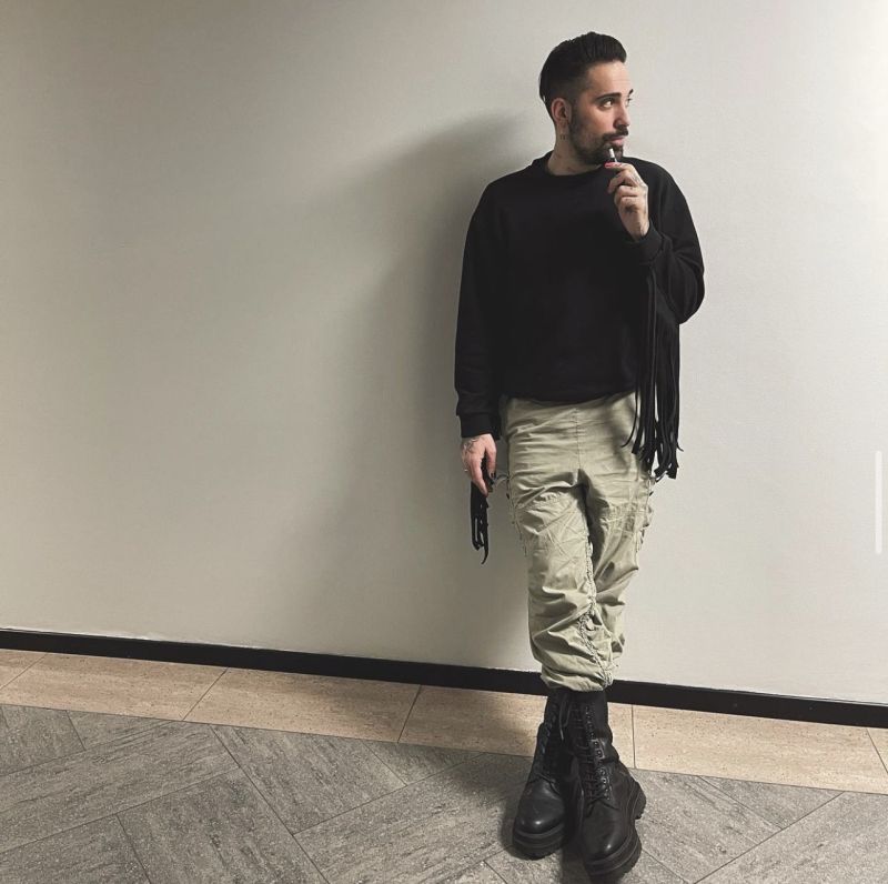 Andrea Papazzoni pubblica “Milano”