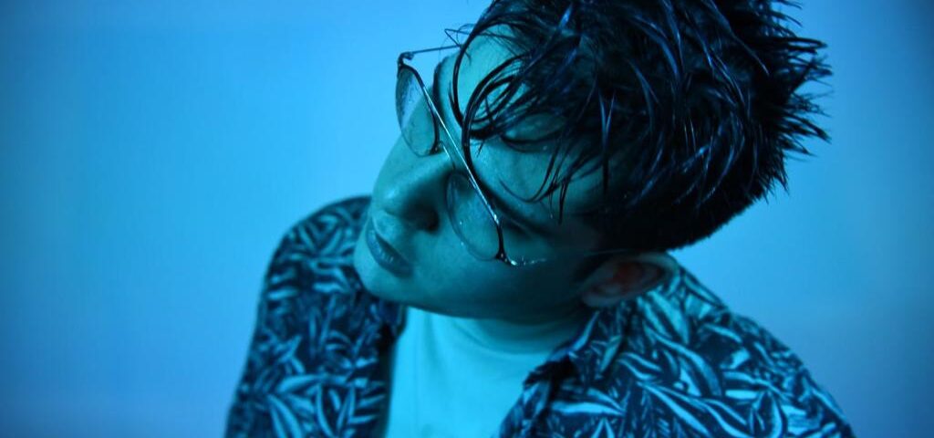 Godo pubblica il videoclip di "Stronza"