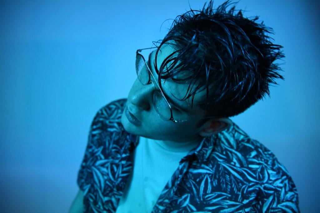 Godo pubblica il videoclip di "Stronza"