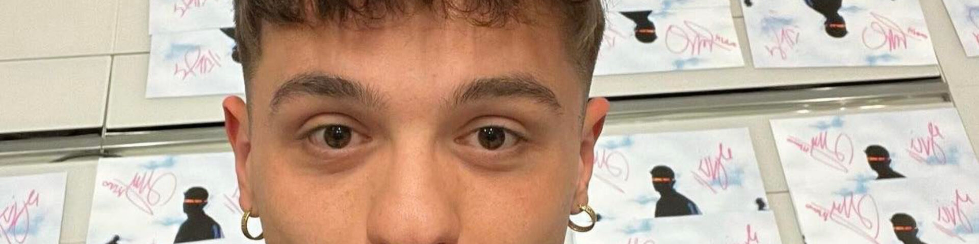 Sanremo 2023, chi è l’autore di ‘Polvere’ di Olly?