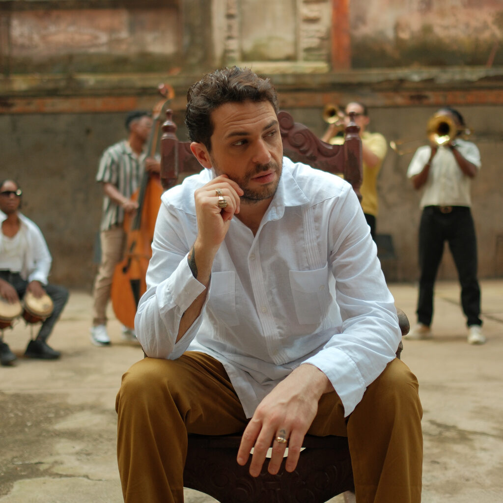 Il cantautore Walter Ricci pubblica il suo nuovo album “Neapolis Mambo”: un viaggio musicale che unisce Jazz e Mambo