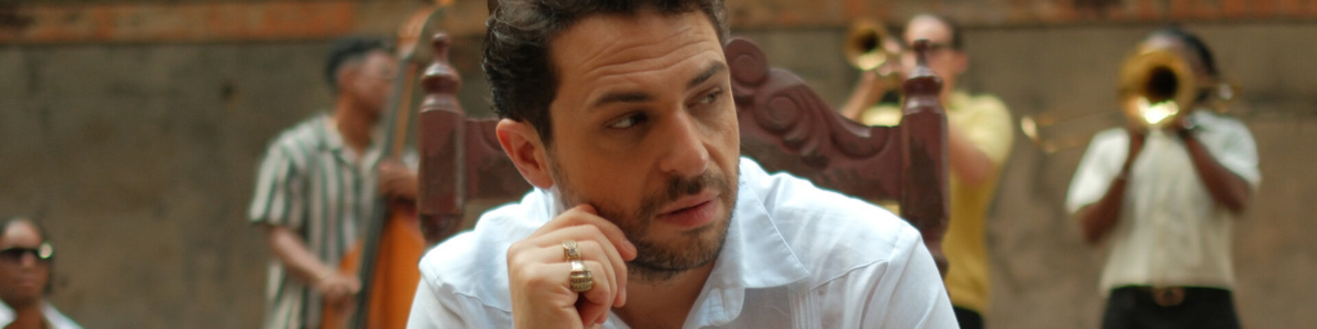 Il cantautore Walter Ricci pubblica il suo nuovo album “Neapolis Mambo”: un viaggio musicale che unisce Jazz e Mambo