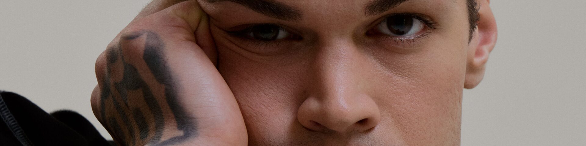 Blanco: listening party  di “MA’”: un viaggio maturo tra rabbia, dolcezza e verità