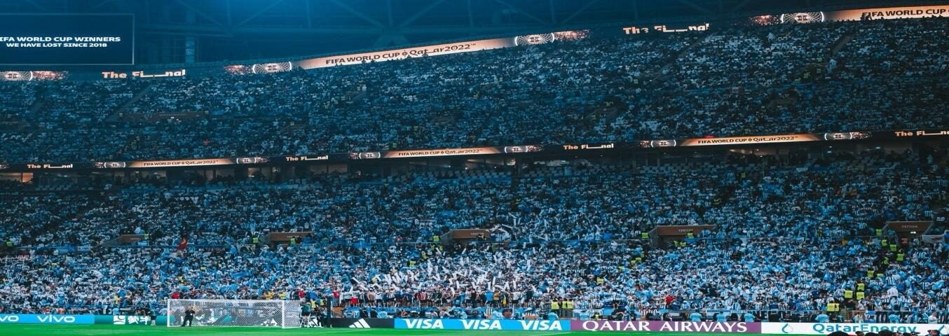 Quando lo stadio canta: gli inni e le canzoni che hanno fatto la storia del calcio italiano