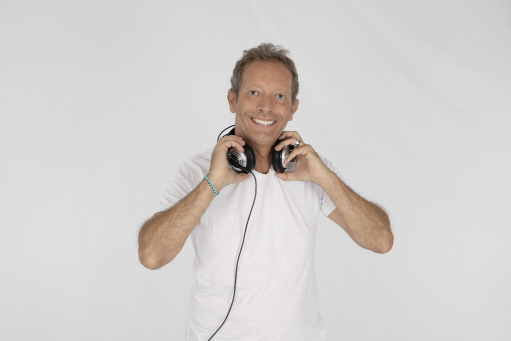 Julian Borghesan, una vita al microfono: “In radio ho ritrovato il mio grande amore”