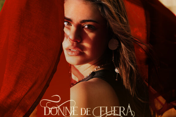 Carmen presenta “Donne de fuera”: video intervista